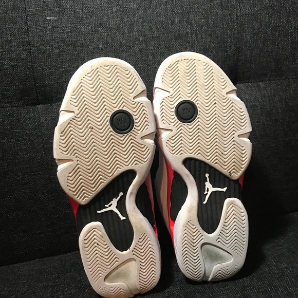 Jordan 14 candy canes size 9.5 PRICE NEGOTIABLE main image 3